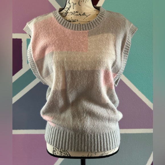 Vintage sweater vest - Picture 1 of 3